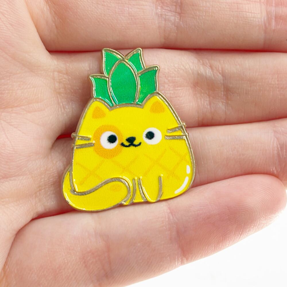 Cat Pineapple Enamel Pin Cute Kawaii Fruit Cat Lapel Pin Backpack Jacket
